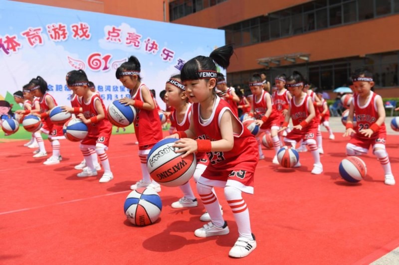 詹姆斯谈03年被骑士选中：我理解可能有原因，我只是做好自己