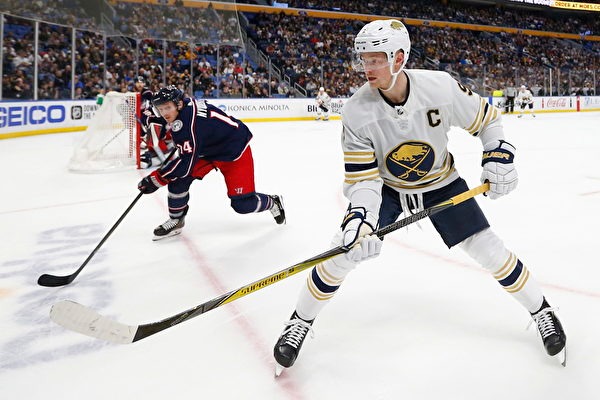 官方：利物浦签下17岁前锋威尔-赖特；据悉费用为20万镑